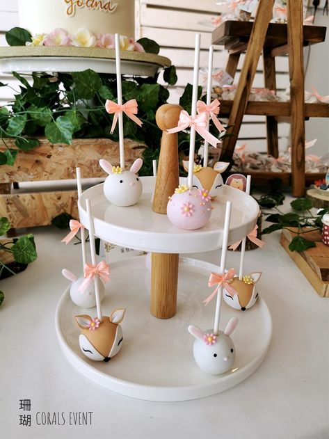 Bambi Cake Pops, Woodland Cakepops, Woodland Cake Pops, Natural Birthday Party, Woodland Decorations, Enchanted Forest Birthday, Baby Cupcake Toppers, Fiesta Shower, Animal Theme Birthday