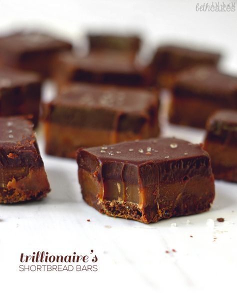 Trillionaire's Shortbread Bars (AND A GIVEAWAY!) - bethcakes Dark Outside, Shortbread Recipe, Apple Cinnamon Muffins, Shortbread Bars, Cinnamon Muffins, Salted Chocolate, Triple Chocolate, Milk Chocolate Chips, Brownie Bar