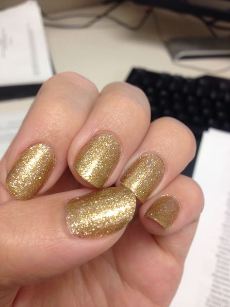 Gold glitter nails! #nailpolish #gold Gold Fingernails, Gold Glitter Nail Polish, Gold Nail Polish, Gold Glitter Nails, Nails Nailpolish, Gold Nail, Glitter Nail Polish, Manicure Ideas, Gold Nails