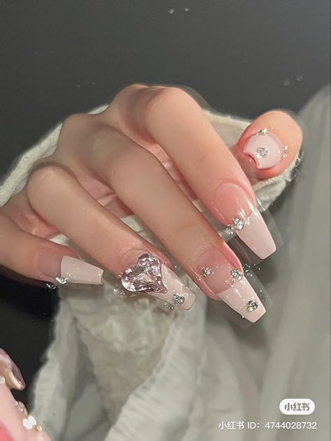 Xiaohongshu Nails, Nails Shape, Nails Flower, Korean Nails, Pretty Gel Nails, Rose Nails, Glass Nails, Jelly Nails, Gem Nails