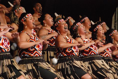 Kapa Haka | Maori | Aotearoa #kapahaka Maori Dance, Kapa Haka, Random Core, Haka Dance, Maori Tribe, Dracula Costume, Maori Culture, Polynesian Dance, Dance Battle