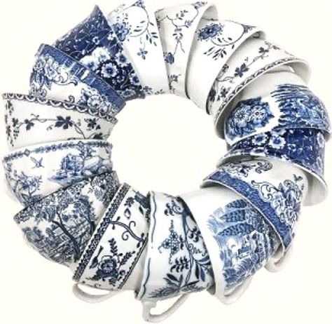 Lovers Of Blue & White Pottery | Charming wreath of cups💙 | Facebook Teacup Wreath, Teacup Christmas, Blue Teacup, Eclectic Chic, Chinoiserie Pattern, Tea Cup Bird Feeder, Piggly Wiggly, Tea Party Setting, Teacups And Saucers