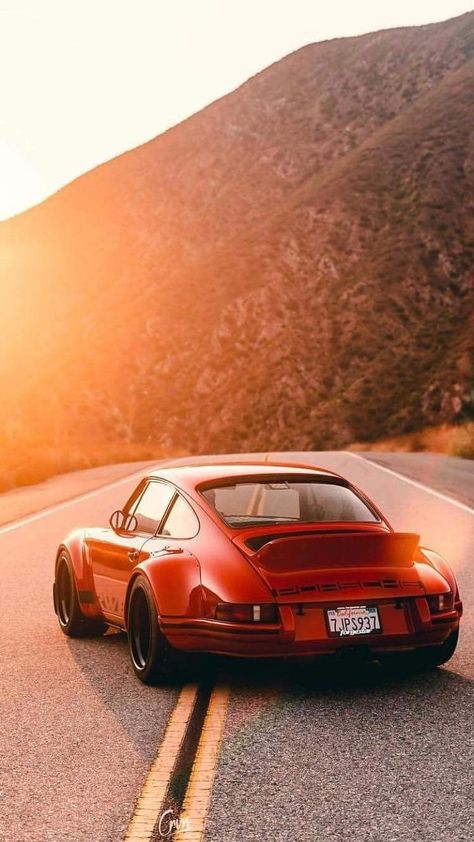 Porsche Old Porsche Wallpaper, Porsche Wallpaper Iphone, Porsche Retro, Porsche Iphone Wallpaper, Wallpaper Iphone Minimalist, Old Porsche, Porsche Wallpaper, Iphone Wallpaper Bible, Iphone Wallpaper Inspirational