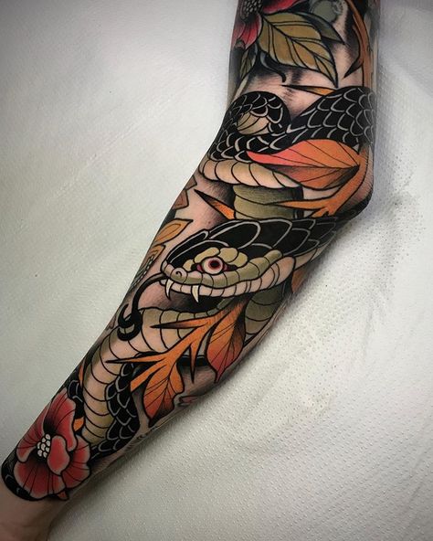 Alvaro Alonso BCN on Instagram: “Done today on Celine! Thanks again for coming. Done at @bhorn.tattoo #revolutionneedles @aloetattoo” Neo Tattoo, Dragon Sleeve, Full Leg Tattoos, Traditional Sleeve, Irezumi Tattoos, Flower Art Drawing, Arm Sleeve Tattoos, Hand Tattoos For Guys, Sleeve Tattoos For Women