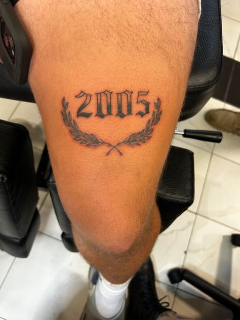 Simple Leg Tattoos, Leg Tattoos Small, Upper Leg Tattoos, Herren Hand Tattoos, Thigh Tattoo Men, Tattoo Homme, Animal Tattoos For Men, Rib Tattoos For Guys, Tattoo Ideas Males