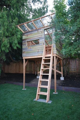 Backyard Fort, Tree House Plans, Tree House Diy, Backyard Playhouse, Build A Playhouse, Tree House Kids, Tree House Designs, Playhouse Outdoor, Diy Tree