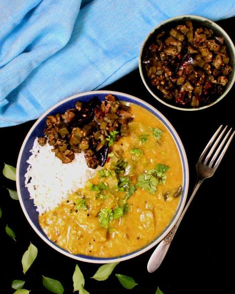 This South Indian Green Tomato Dal or Dahl, also called a Thakkali Masiyal, needs just eight simple ingredients and comes together quickly. It's a delicious summer treat worth trying. #vegan, #southindian, #vegetarian, #dal HolyCowVegan.net Ripen Green Tomatoes, Green Tomato Recipes, Tomato Curry, Recipe List, Nut Free Recipes, Cooking Tomatoes, Dal Recipe, South Indian Food, Green Tomatoes