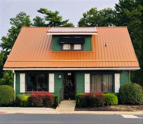 This metal roof features Copper Penny Tuff-Rib panels with a snow rail. Copper Roof House, Copper Metal Roof, Metal Porch, Metal Roofing Systems, Metal Roof Houses, Green Cabin, Paint House, Roof Ideas, Steel Roof