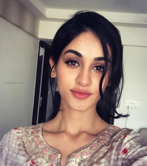 Aditi Arya, Group Cover Photo, Twitter Profile Picture, Facebook Profile Picture, Header Pictures, Tablet Wallpaper, Pin Image, Cover Pics, Facebook Cover Photos