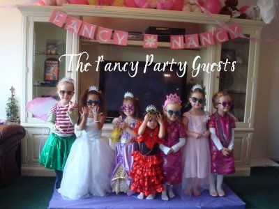 Homemaking Fun: A Fancy Nancy Party Fancy Nancy Birthday Party, Fairy Tale Party, Playdate Activities, Fancy Nancy Birthday, Fancy Nancy Party, Fancy Girls, Fairytale Party, Instead Of Flowers, Fancy Nancy