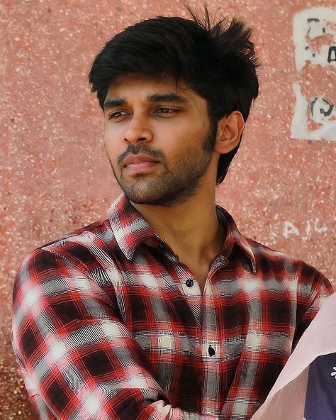 Druv Vikram Hd Wallpaper, Dhruv Vikram Hd Images, Dhruv Vikram Aditya Varma, Dhruv Vikram Wallpaper, Druv Vikram, Dhruv Vikram Hairstyle, Adithya Varma, Dhruv Vikram, Arabic Outfit