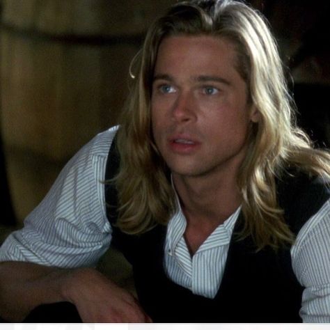 Brad Pitt on Instagram: “Legends of the fall- Tristan Ludlow😳 #bradpitt #legendsofthefall #tristanludlow #actor #movie #icon #instamood #hollywood #cowboy #historic…” Movie Icon, Movie Trivia, Legends Of The Fall, Brad Pitt And Angelina Jolie, Far Side Comics, Dental Facts, Tyler Durden, Brown Hair Brown Eyes, Mel Gibson