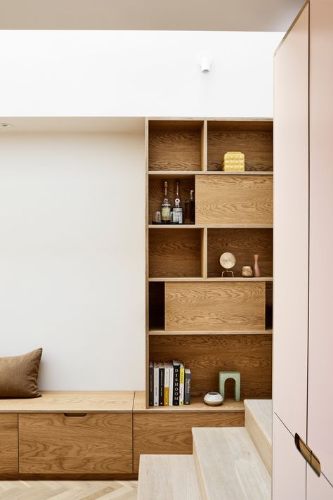 HØLTE – BOUVERIE Bookcase Ideas, Co Housing, Kitchen System, Ikea Cabinets, Kitchen Benches, Kitchen Extension, Kitchen On A Budget, Sriracha, Sustainable Design