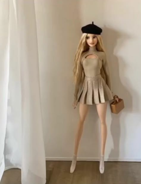 Barbie Aesthetic Clothes, Barbie Doll Aesthetic, Dress Barbie Doll, Sewing Barbie Clothes, Fashion Rules, Barbie Wardrobe, Barbie Fashionista Dolls, Barbie Outfits, Barbie Dress Fashion