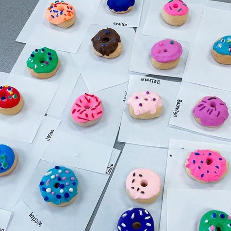 Megan D. Ernst on Instagram: "IN PROGRESS… Kindergarten Model Magic Donuts!! 🍩 I’m obsessed. Swipe to see what the final project will look like. #elementaryartteacher #elementaryart #artteacher #artteachersofinstagram #artteacherlife #kindergartenart #donutart" Model Magic For Kindergarten, Kindergarten Model Magic, Model Magic Kindergarten, Model Magic Projects For Kids, Donut Art, Model Magic, Kindergarten Art, December 11, Elementary Art