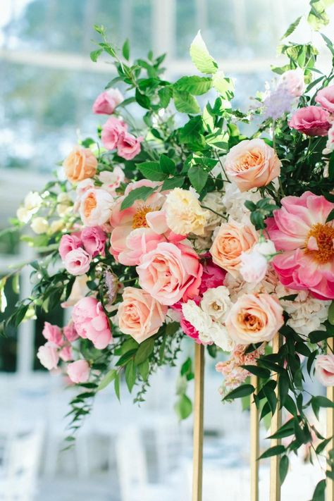 Summer Wedding Floral Centerpieces, Pink Wedding Florals, Wedding Centerpieces Ideas, Bloom Bar, Affordable Wedding Flowers, Pink Wedding Centerpieces, Brooklyn Botanic Garden, Centerpieces Ideas, Wedding Decorating