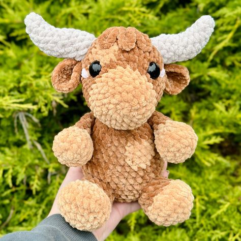 Cow Crochet Pattern Crochet Pattern Sitting Cow Standing - Etsy.de Longhorn Crochet Pattern, Cow Crochet Pattern, Crochet Stuffies, Cow Highland, Cow Crochet, Stuffed Bears, Toys Design, Small Crafts, Longhorn Cow