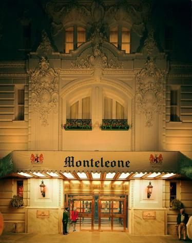 Hotels In New Orleans, Haunted America, Hotel Monteleone, Haunted Hotels, Louisiana Style, New Orleans Hotels, New Orleans Art, Southern Life, Haunted Hotel