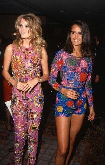 Gianni Versace Party in Hollywood California 1990 - Aids Benefit & Couture Runway Show hosted by Cindy Crawford for MTV House of Style Vintage Catwalk, Claudia Schiffer Runway, 1990 Fashion, 2000s Runway, 90s Versace, Versace Runway, Fashion Week Outfit, Star Magazine, 90s Supermodels