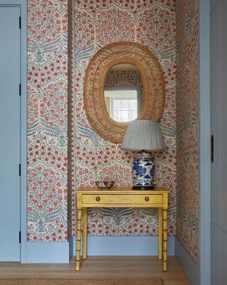 Maximalist Hallway, Home Decor Hallway, Maximalist Home Decor, English Country House Style, Antique Bamboo, Hallway Wallpaper, Maximalist Interior, Decor Hallway, Maximalist Home