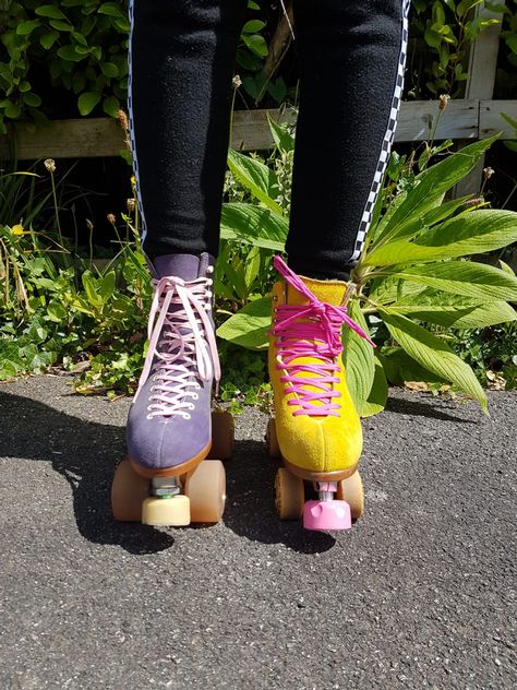 Moxi Lolly Roller Skates, Roll Bounce, Cute Mini Skirt Outfits, Skate Accessories, Roller Skating Outfits, Kids Roller Skates, Quad Roller Skates, Skate Culture, Roller Disco