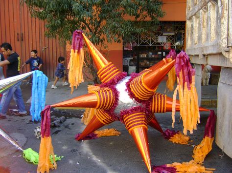 Giant Pinata, Mexican Star Pinata, Yolanda Pinata, Mexican Birthday Parties, Piñata Ideas, Twin Birthday Parties, Mexican Birthday, Hand Crafts, Twin Birthday