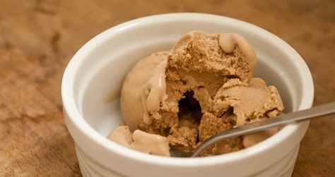 Hard Shell Chocolate, Vegan Coffee Ice Cream, Superfood Coffee, Nutella Ice Cream, Coffee Ice Cream Recipe, Real Mushrooms, Mint Smoothie, Coffee Ice Cubes, Homemade Nutella