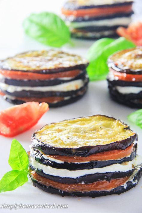 eggplant napoleon Eggplant Napoleon Recipe, Eggplant Napoleon, Meatless Appetizers, Napoleon Recipe, Napoleons Recipe, Vegetarian Appetizer, Eggplant Recipes Easy, Fried Eggplant, Eggplant Dishes