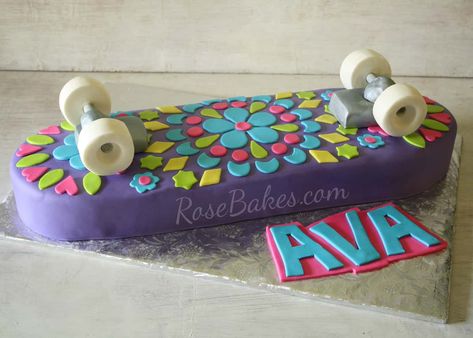 Girly Skateboard, Skateboard Cake, Skateboard Birthday Party, Skateboard Party, Skateboard Birthday, Cake Rose, 9th Birthday Cake, Homemade Marshmallows, Skate Party