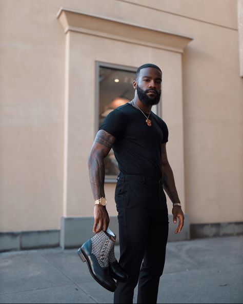 Gq Black Mens Style, Black Man Classy Outfit, Grown Man Outfits, Black Man Aesthetic Outfits, Black Men All Black Outfit, Black Men Minimalist Fashion, Black Men Dressed Up, Black Business Man Aesthetic, Black Man Business Casual