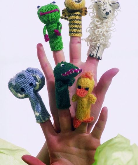 Free Finger Puppets Patterns ⋆ Page 2 of 3 ⋆ Knitting Bee (12 free knitting patterns) Crochet Finger Puppets, Yarn Monsters, Yarn Toys, Knitted Stitches, Finger Puppet Patterns, Crochet Creatures, Knitted Bear, Knit Animals, Puppets Diy