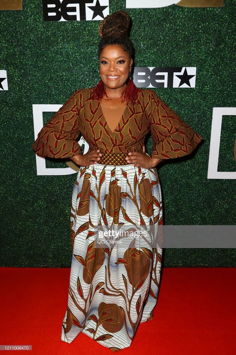 Stylish Beatnik, African Style Dresses, Nicole Brown, Goddess Fashion, Blue Ivy Carter, Community Tv, Yvette Nicole Brown, Hollywood Event, Brown Style