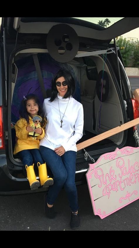 Trunk or treat Trunk Or Treat Coraline, Coraline Trunk Or Treat Ideas, Coraline Trunk Or Treat, Coraline Decorations Halloween, Coraline Decorations, Trunk Or Treat Decorations, Coraline Theme, Cars Pfp, Cars Party Ideas