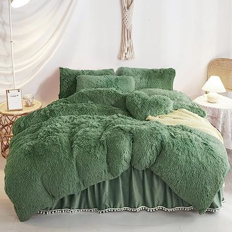 Amazon.com: HAIHUA Fluffy Sage Green Comforter Cover Set Queen，Faux Fur Green Bedding 3 Pieces(1 Plush Queen Duvet Cover +2 Faux Fur Pillowcases) Girls Bed Set (Sage Green, Queen) : Home & Kitchen Fluffy Duvet, Fluffy Comforter, Colorful Comforter, Work Space Decor, Bed Design Modern, Velvet Bed, Green Bedding, Woman Bedroom, Bed Sets