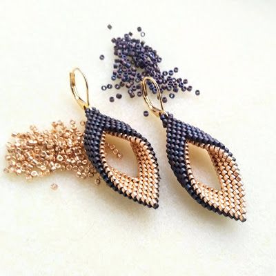 Lariata blog about handmade crafts and beading: folded leaf bead earrings Seed Bead Leaf Earrings, Beaded Leaf, Earring Ideas, Beading Tutorial, Seed Bead Earrings, Brick Stitch, Leaf Pendant, Bead Earrings, Leaf Earrings