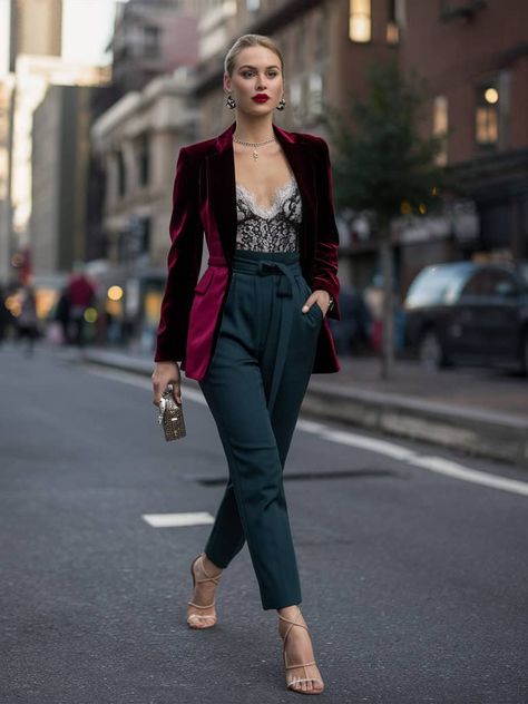 Purple Velvet Blazer Outfit, Red Velvet Blazer Outfit Women, Red Velvet Blazer Outfit, Leather Blazer Outfit Classy, Christmas Blazer Outfit, Burgandy Blazer Outfit, Oversized Blazer Outfit Night, Velvet Blazer Outfit Women, Burgundy Blazer Outfit