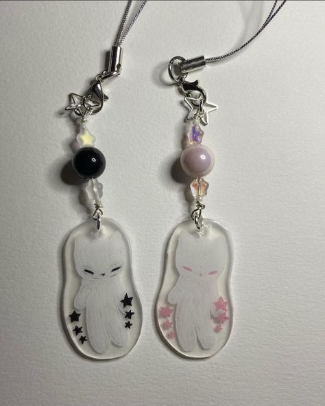 Shrinky Dink Art, Shrinky Dink Crafts, Matching Keychain, Shrinky Dink, Matching Keychains, Gift Inspo, Mini Accessories, Phone Charms, Handmade Jewelry Tutorials