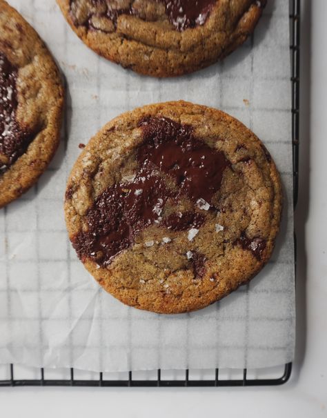 Brown Butter Espresso Chocolate Chip Cookies – Break or Bake Brown Butter Espresso Chocolate Cookies, Brown Butter Espresso Chocolate Chip Cookies, Brown Butter Espresso Cookies, Espresso Chocolate Chip Cookies, Coffee Cookies Recipe, Espresso Cookies, Big Cookies, Brown Butter Chocolate Chip, Brown Butter Cookies