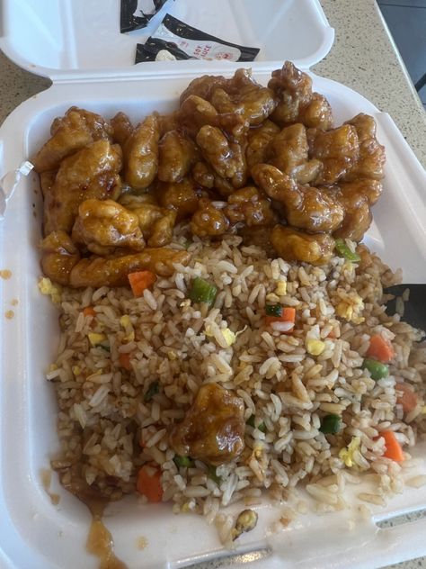 Orange Chicken And Rice, Panda Express Orange Chicken Recipe, Panda Express Orange Chicken, Party Food Buffet, Soul Food Dinner, Panda Express, Food Babe, Delicacy Food, Food Therapy