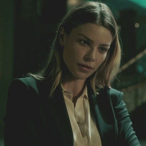 Lauren German Lucifer, Stella Gibson, Sharon Carter, Chloe Decker, Lauren German, Hold Me Tight, Lucifer Morningstar, Black Lightning, Fantasy City