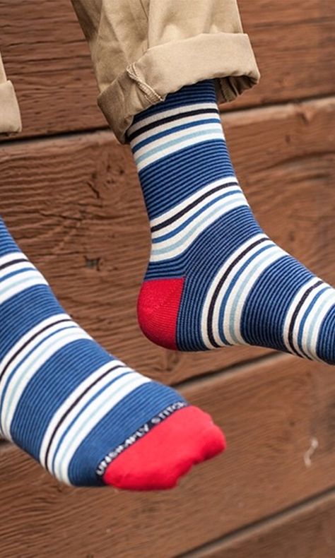 Men Socks, Mens Striped Socks, Mens Socks Fashion, Mens Dress Socks, Funky Socks, Sock Outfits, Mens Designer Shoes, Sock Game, Black Socks