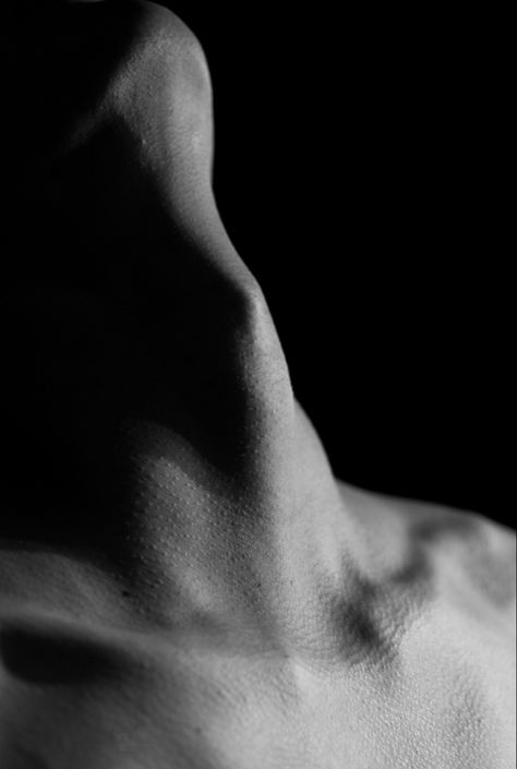 Neck Aesthetics Male, Guy Scratching Neck Pose, Strangled Neck Aesthetic, Male Back Aesthetics, Male Body Aesthetics Photography, Hands Around Throat Aesthetic, Hands Around Neck Aesthetic, Toxic Photoshoot, Cnc Aesthetic