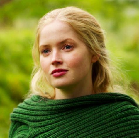 Elora Danan, Ellie Bamber, Dragon Age Characters, Pretty Costume, Shadow Dragon, Platonic Relationship, Medieval Wedding, Katheryn Winnick, Chosen One