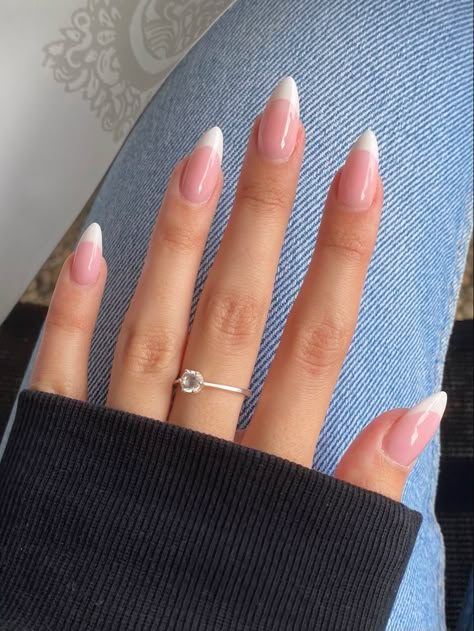 White French Tip Almond, French Tip Almond, Classy Almond Nails, Almond Nails Pink, White French Nails, Almond Nails French, White Tip Nails, Almond Press On Nails, Pointy Nails