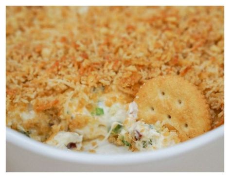 Jalapeno Popper Dip - Cooked dip with cracker in dip Japanese Clear Onion Soup Recipe, Cheese Jalapeno Dip, Jalapeno Popper Bites, Jalapeno Cream Cheese Dip, Jalapeno Popper Dip Recipe, Bacon Jalapeno Poppers, Food Magic, Jalapeno Popper Dip, Sour Cream Dip