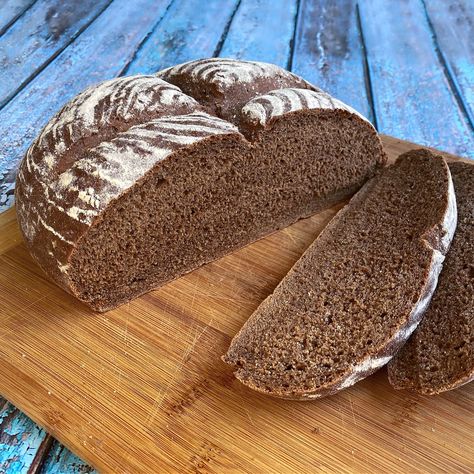 German Rye Bread Recipe Homemade, Dark Rye Bread Recipe Homemade, Overnight Rye Bread, Whole Wheat Rye Bread Recipe, 100% Rye Bread Recipe, Brotchen Recipe German, Dark Rye Sourdough Bread, Dark Bread Recipes, Dutch Oven Rye Bread Recipe