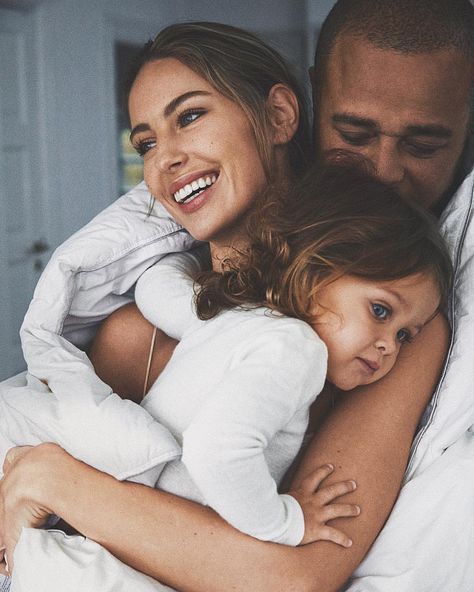 54.2k Likes, 355 Comments - Mathilde Gøhler (@mathildegoehler) on Instagram: “Thank you Polina @themisspopo ❤️ @costumedk” Shooting Couple, Intense Feelings, Studera Motivation, Dream Family, Foto Baby, Family Parenting, Cute Family, Family Goals, Baby Family