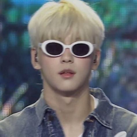 Soobin Sunglasses, Tomorrow X Together Yeonjun, Rubix Cube, Txt Moa, Cute Sunglasses, Txt Soobin, Beomgyu Taehyun, Choi Soobin, Huening Kai