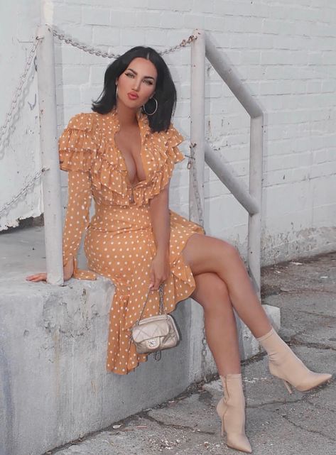 Natalie And Olivia, Natalie Halcro, Wife Clothes, Hit Girls, Polka Dots Outfit, Combination Fashion, Hacks Clothes, Fairy Fashion, Fashion Hacks