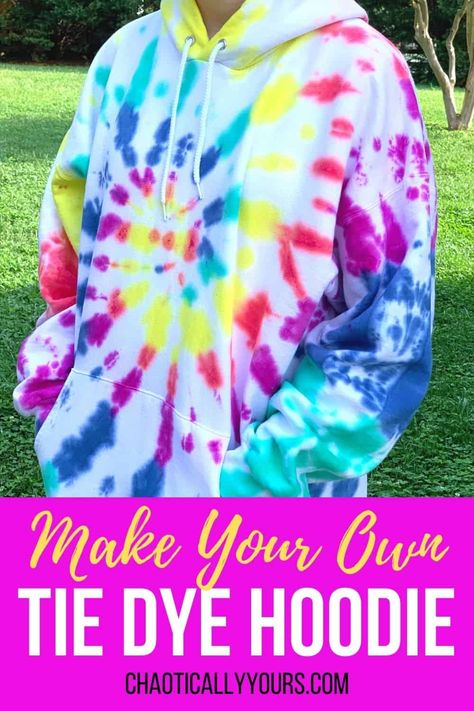 Tie Dye Folding Techniques, Bleach Shirt Diy, Tie Dye Tutorial, Ty Dye, Tye Dye Patterns, Diy Tie Dye Techniques, Diy Tie Dye Designs, Tie Dye Patterns Diy, Tie Dye Party